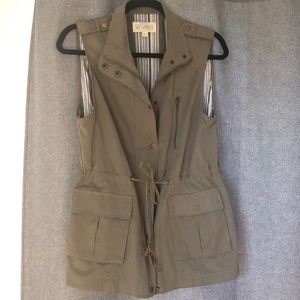 Women’s large utility vest